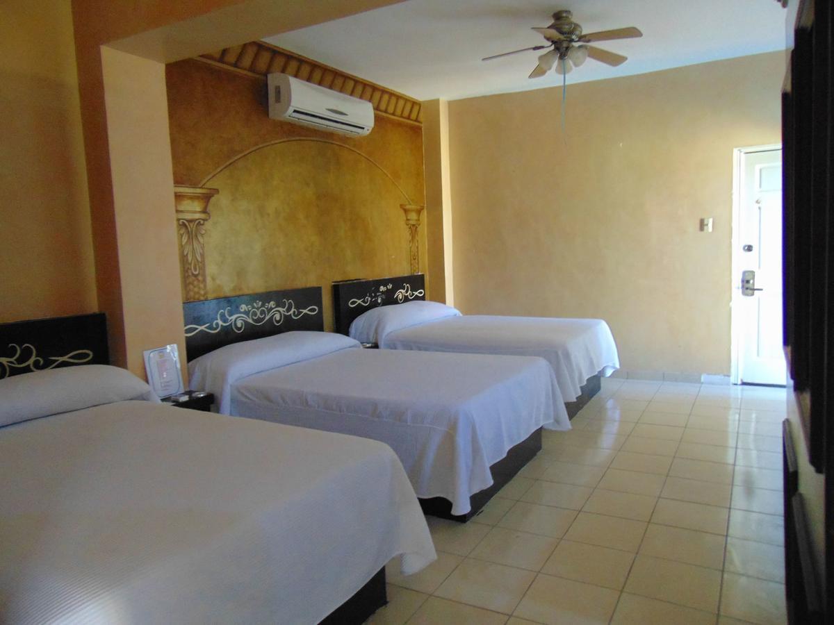 Hotel Jardin Heroica Caborca 外观 照片