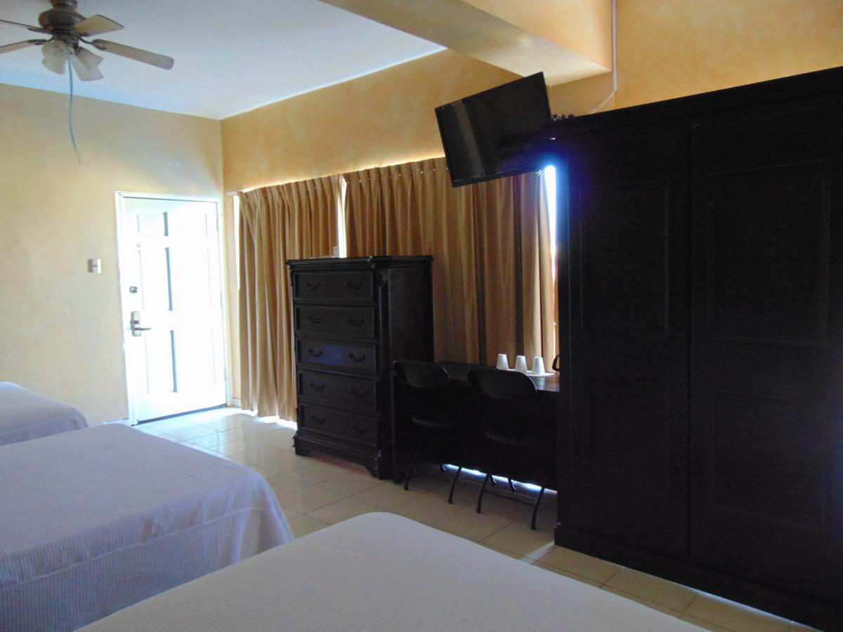 Hotel Jardin Heroica Caborca 外观 照片